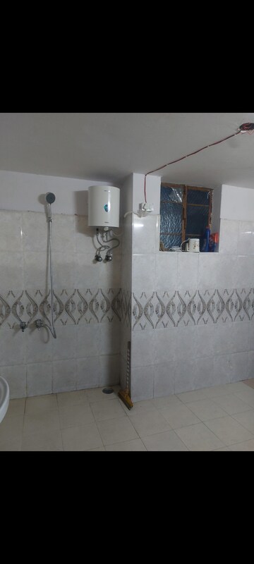 Bathroom in 1 BHK Apartment at Sarita Vihar Pocket-C RWA, Sarita Vihar – for Rent