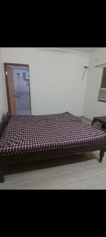 Bedroom in 1 BHK Apartment at Sarita Vihar Pocket-C RWA, Sarita Vihar – for Rent