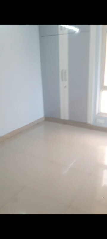 Room in 2 BHK Apartment at Supertech Ecovillage I, Sector 1 Greater Noida – for Rent