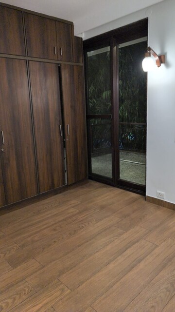 Room in 4 BHK Builder Floor at Greater Kailash ii – for Rent