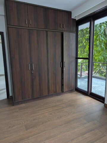 Room in 4 BHK Builder Floor at Greater Kailash ii – for Rent