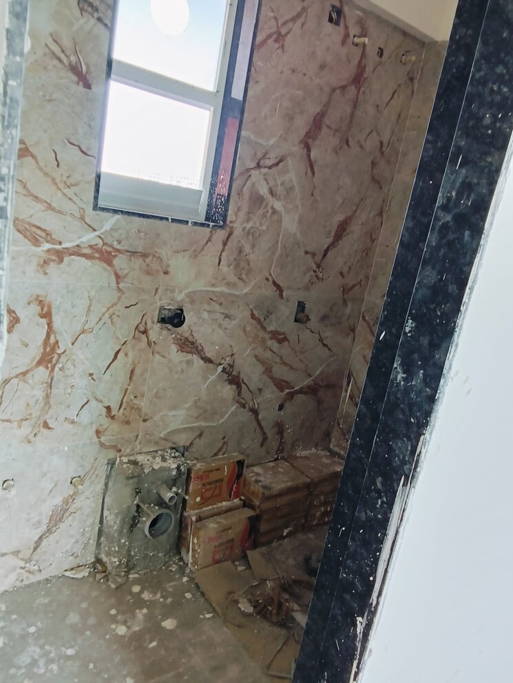 Bathroom, laxmina-krishna-niwas 2 Bedroom 884 Sq.Ft. Apartment In Chembur Mumbai 9026494