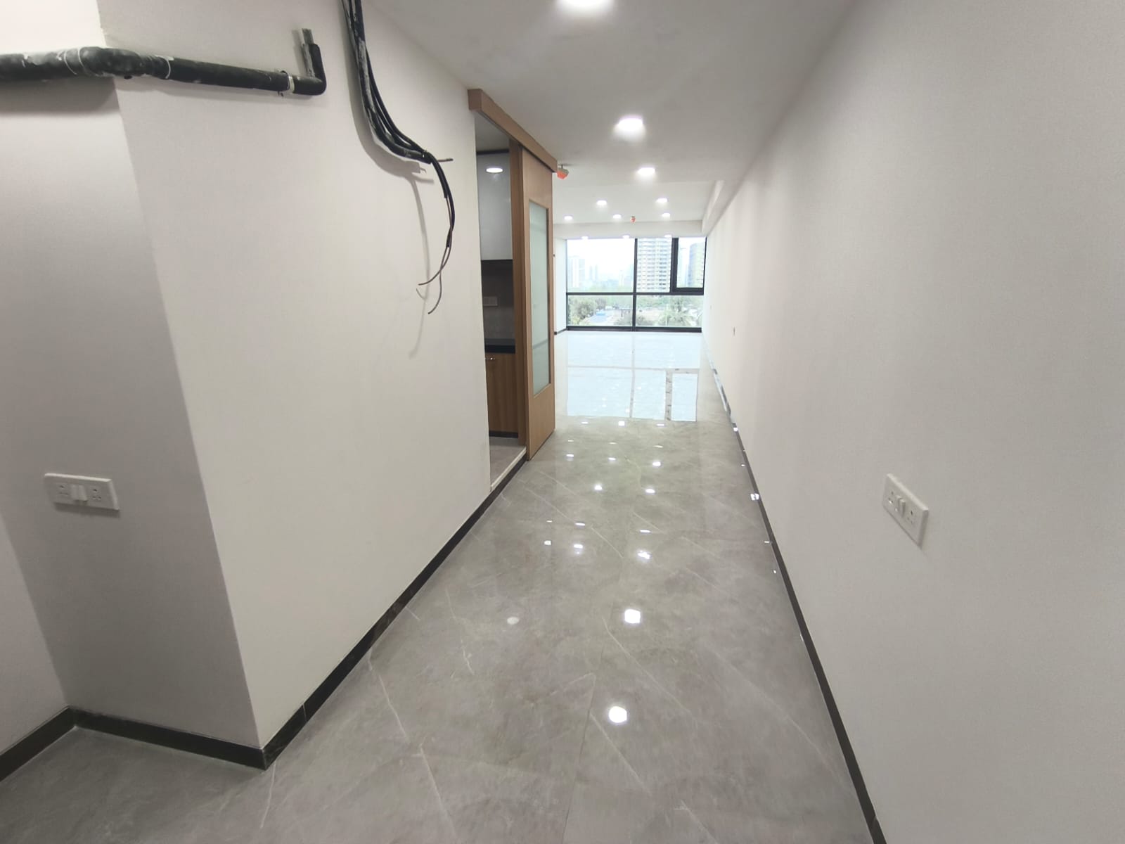 1 BHK + Servant Room Apartment For Rent in Shree Mangesh