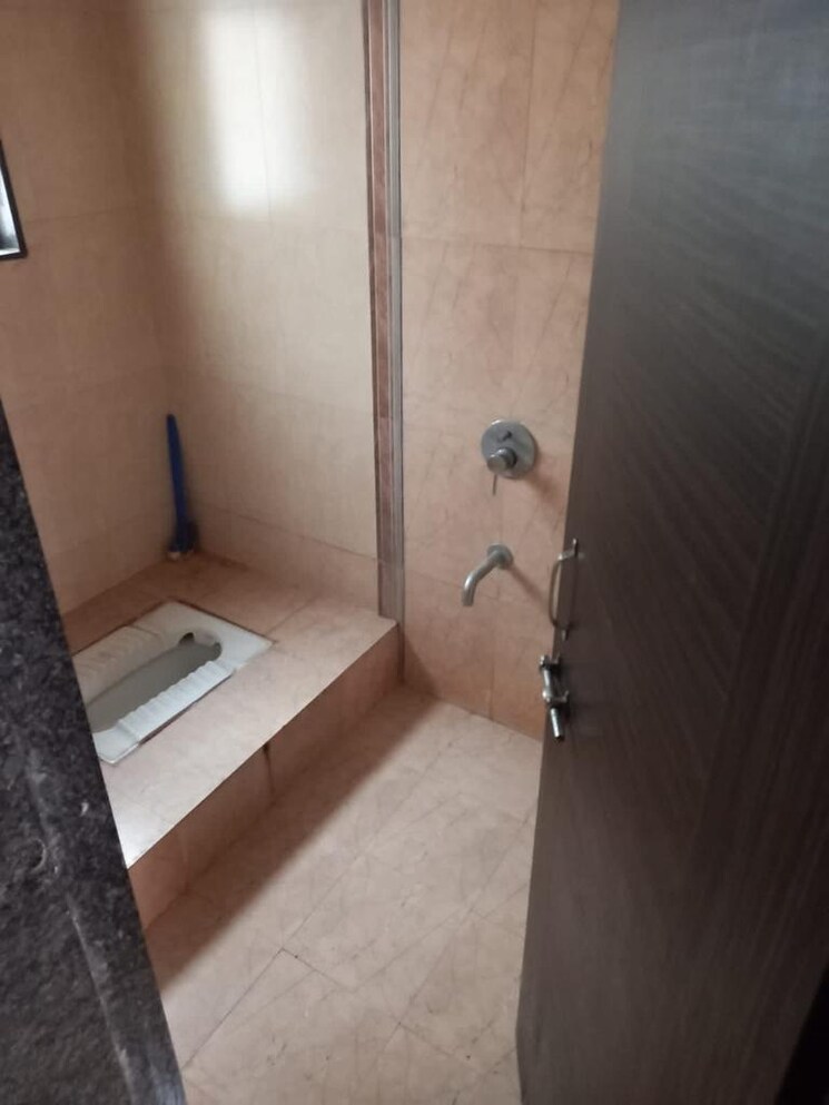 Bathroom, yash-wisteria 2 Bedroom 900 Sq.Ft. Apartment In Wakad Pune 9026508