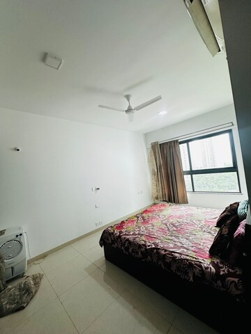 Bedroom in 2 BHK Apartment at Kolshet Road – for Rent