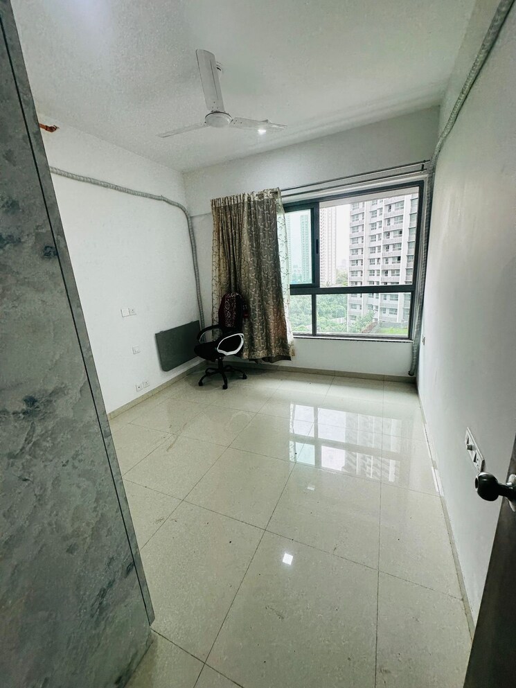 Room, kolshet road 2 Bedroom 761 Sq.Ft. Apartment In Kolshet Road Thane 9026503