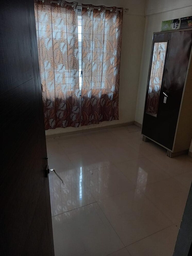 Bathroom, yash-wisteria 2 Bedroom 900 Sq.Ft. Apartment In Wakad Pune 9026508