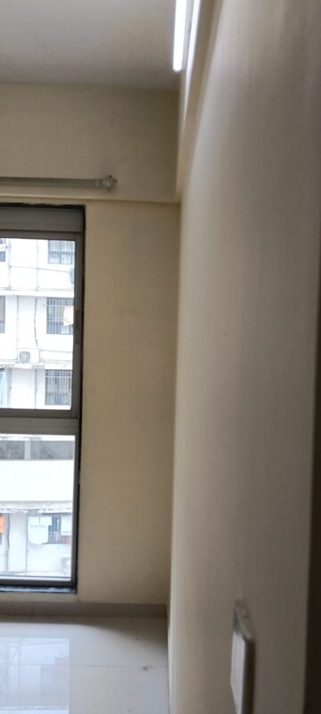 Room in 2 BHK Apartment at Rite Skyluxe, Chembur – for Rent