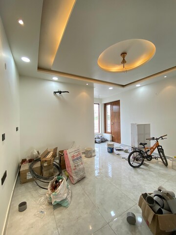 Parking in 3 BHK Builder Floor at Parklands, Sector 85 – for Rent