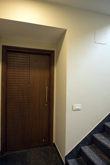 Room in 4 BHK Builder Floor at Greater Kailash I – for Rent