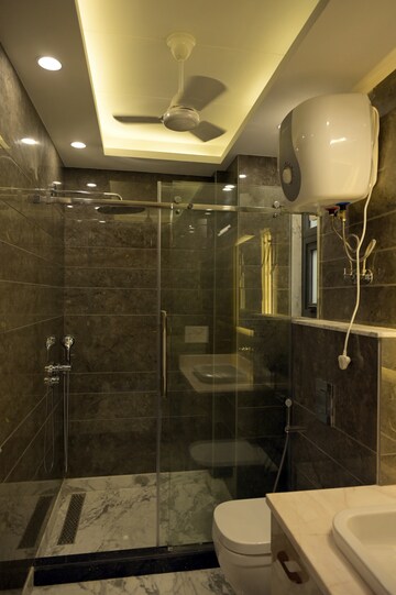 Team Area in 4 BHK Builder Floor at Greater Kailash I – for Rent