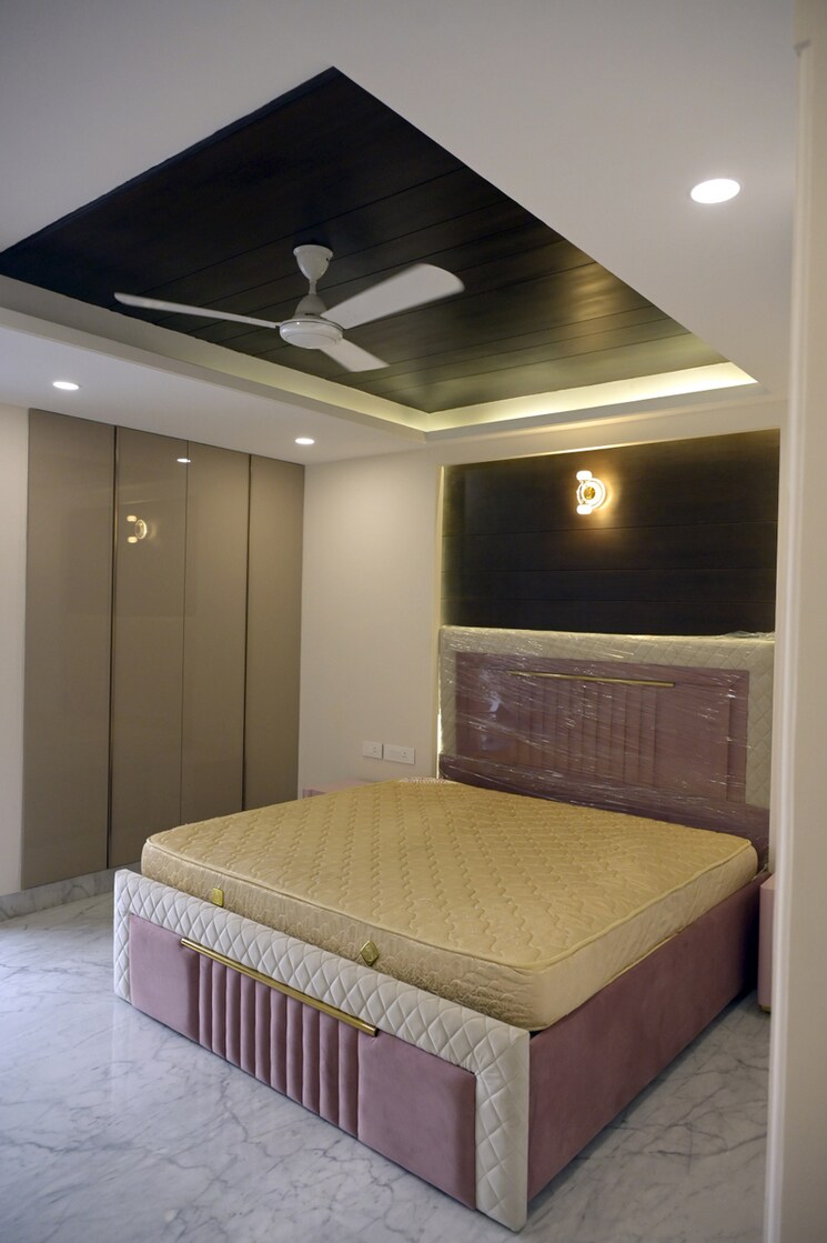 Bedroom, greater kailash i 4 Bedroom 300 Sq.Yd. Builder Floor In Greater Kailash I Delhi 9026538