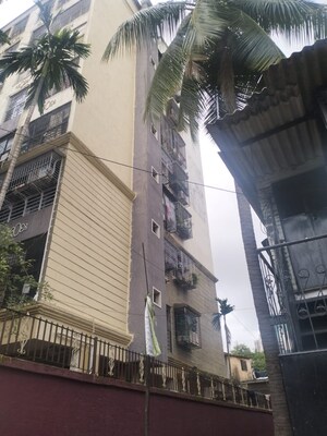 1 BHK Apartment For Sale in Malad West