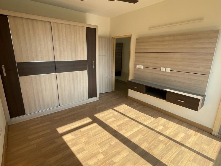 Room, puri-aman-vilas 3 Bedroom 200 Sq.Yd. Builder Floor In Sector 89 Faridabad 9026544