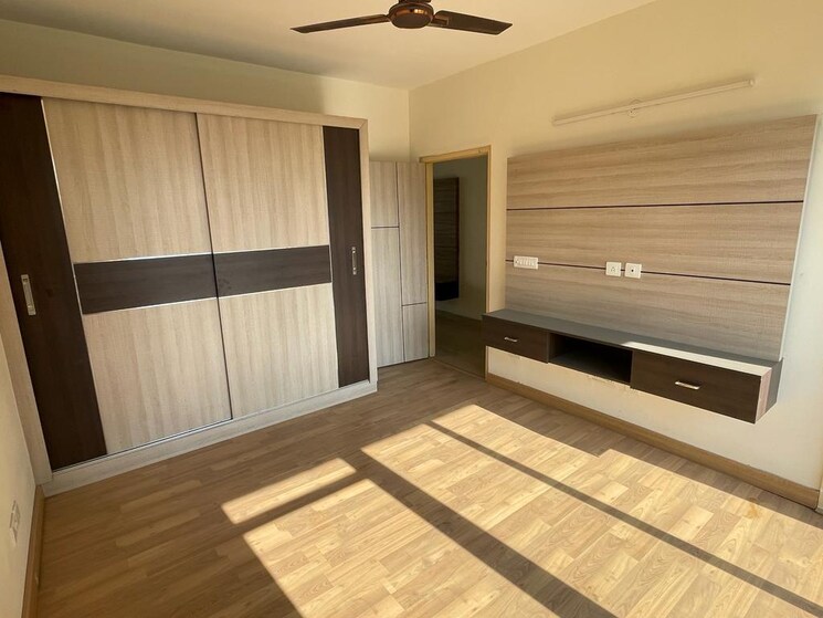 Room, puri-aman-vilas 3 Bedroom 200 Sq.Yd. Builder Floor In Sector 89 Faridabad 9026544
