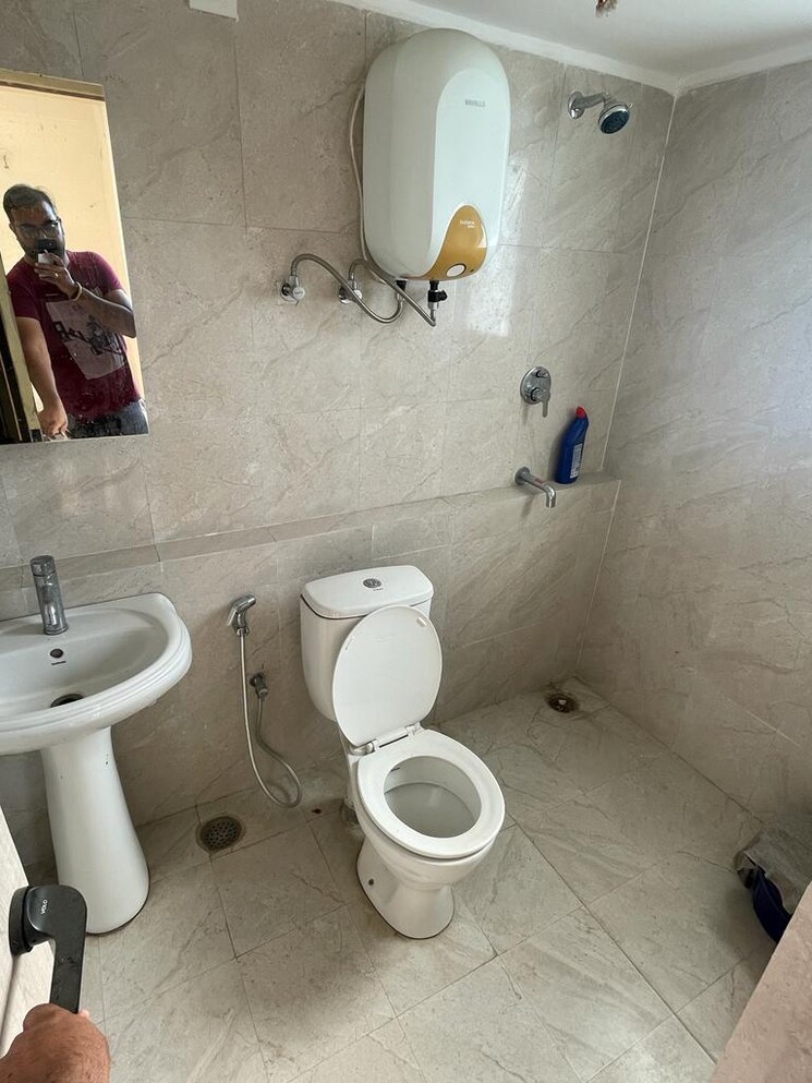 Bathroom, puri-aman-vilas 3 Bedroom 200 Sq.Yd. Builder Floor In Sector 89 Faridabad 9026544