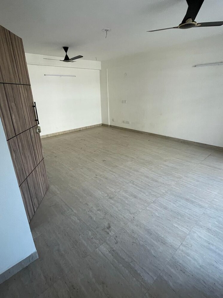 Room, puri-aman-vilas 3 Bedroom 200 Sq.Yd. Builder Floor In Sector 89 Faridabad 9026544