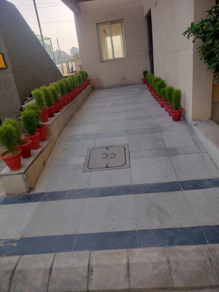 Balcony, bptp-park-elite-premium 5 Bedroom 350 Sq.Yd. Apartment In Sector 84 Faridabad 9026555