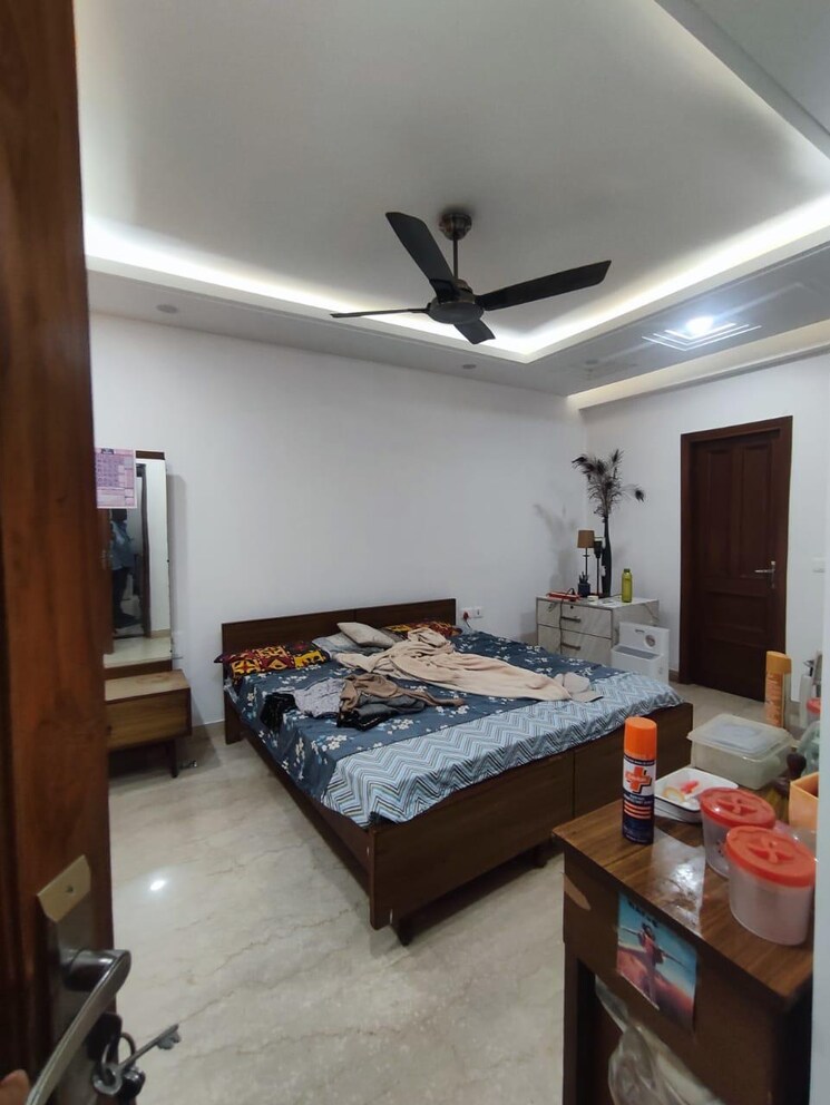 Bedroom, saket 4 Bedroom 250 Sq.Yd. Builder Floor In Saket Delhi 9026557