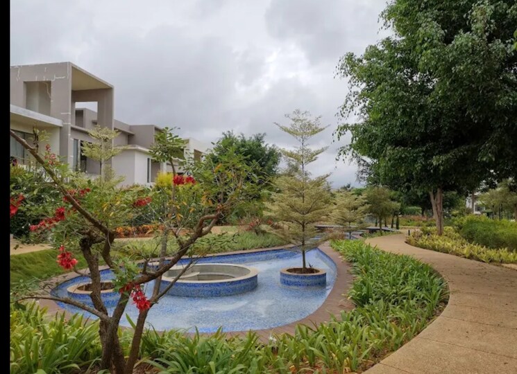 Garden, raffles-park 5 Bedroom 6863 Sq.Ft. Villa In Whitefield Bangalore 9026568
