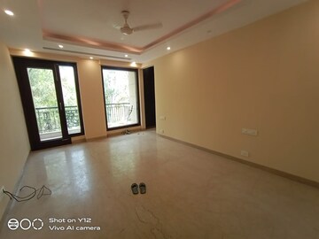 Room in 4 BHK Builder Floor at Greater Kailash I – for Rent
