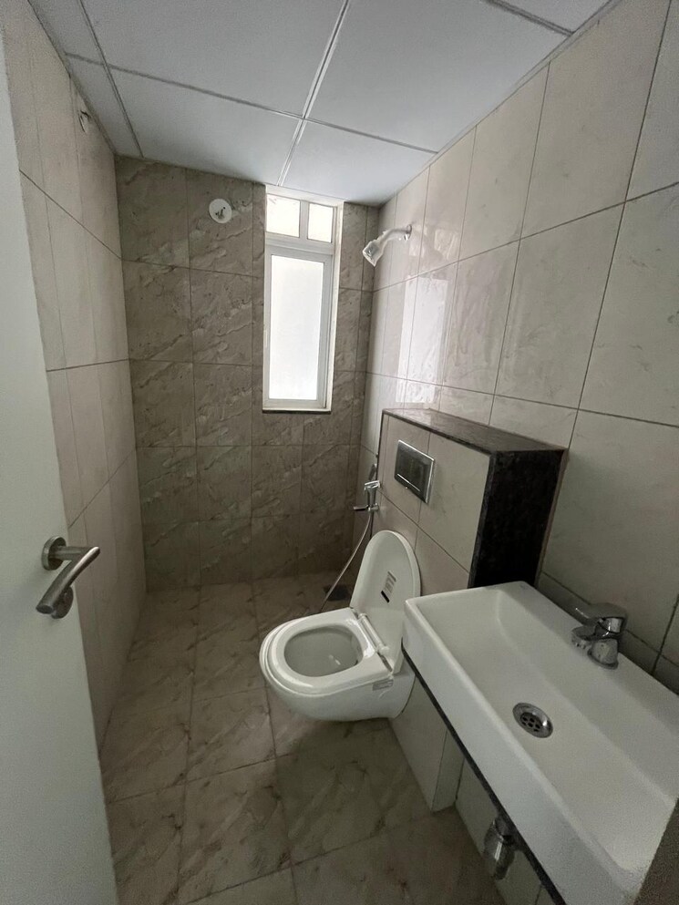 Bathroom, godrej-green-cove 2 Bedroom 641 Sq.Ft. Apartment In Mahalunge Pune 9021091