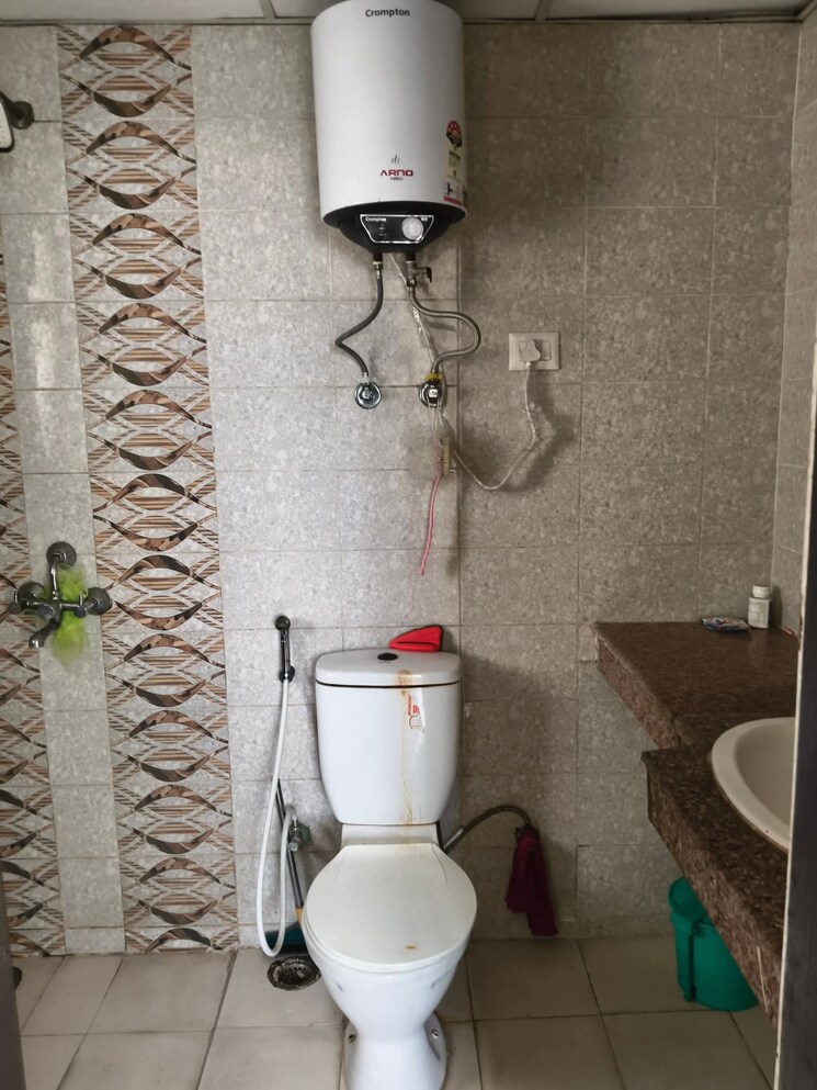 Bathroom, ip extension 3 Bedroom 1250 Sq.Ft. Apartment In Ip Extension Delhi 9026570