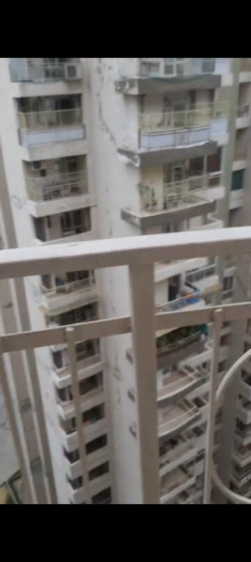 Floor Plan in 2 BHK Apartment at Gaur City 7th Avenue, Sector 4 Greater Noida – for Rent