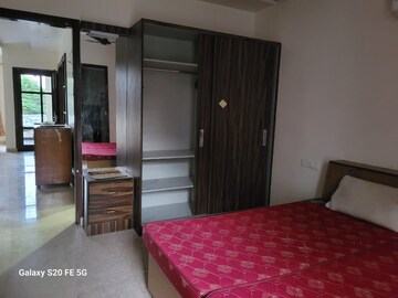 Bedroom in 3 BHK Builder Floor at Sector 89 – for Rent