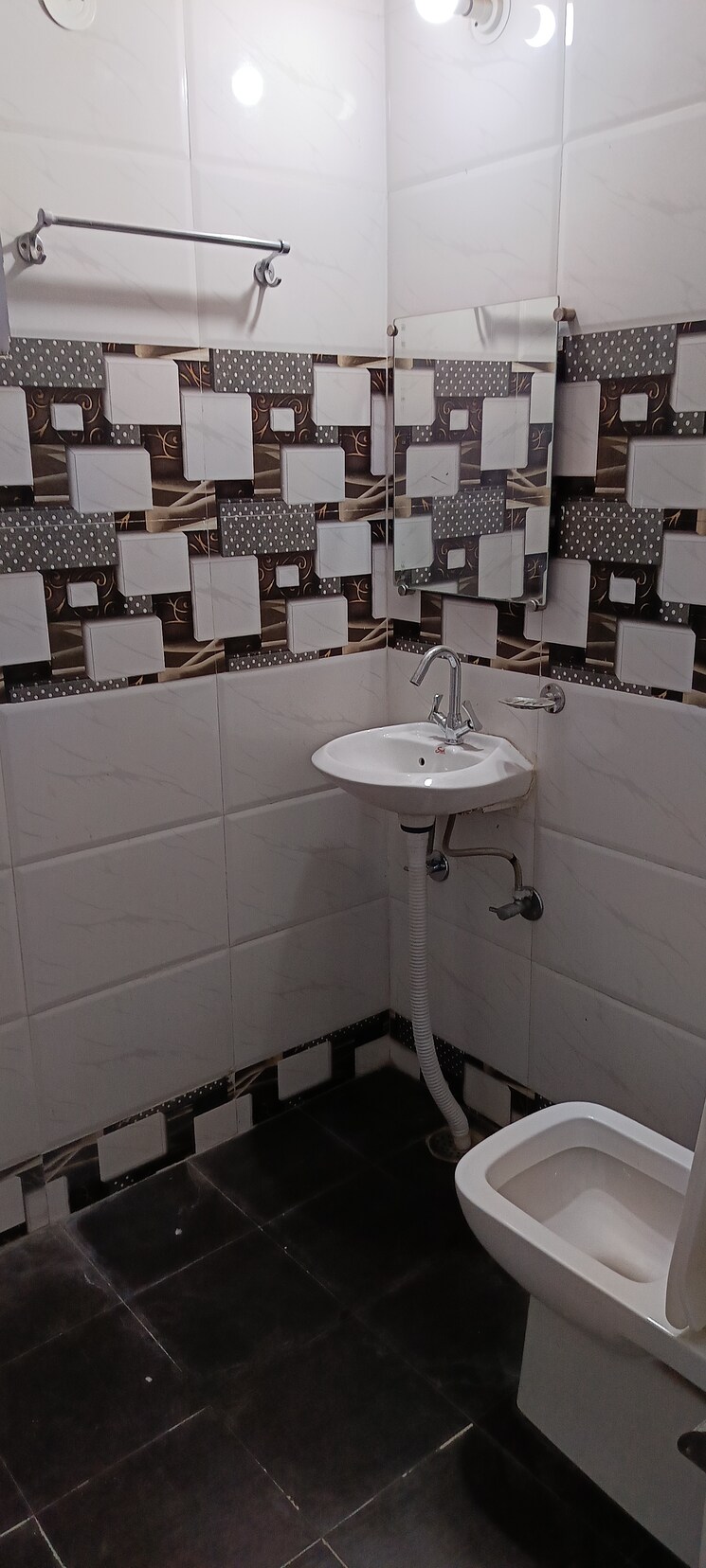 Team Area, saket 3 Bedroom 1500 Sq.Ft. Builder Floor In Saket Delhi 9026603