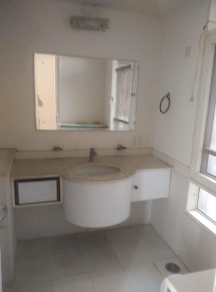 Bathroom, purvanchal-royal-city 4 Bedroom 3210 Sq.Ft. Apartment In Chi V Greater Noida Greater Noida 9026614