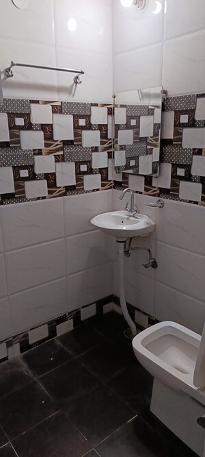 Team Area in 3 BHK Builder Floor at Saket – for Sale