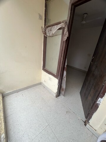Room in 1 BHK Builder Floor at Saket – for Rent