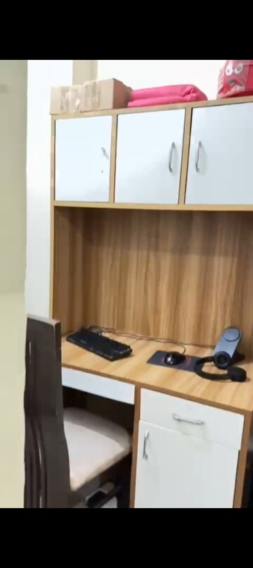 Furnished Amenities in 2 BHK Apartment at Gaur City 6th Avenue, Sector 4 Greater Noida – for Rent