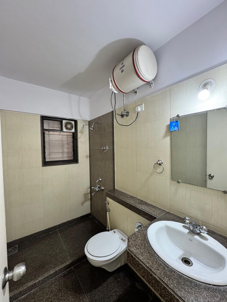 Bathroom, kalpataru-estate 3 Bedroom 1250 Sq.Ft. Apartment In Pimple Gurav Pune 9026704