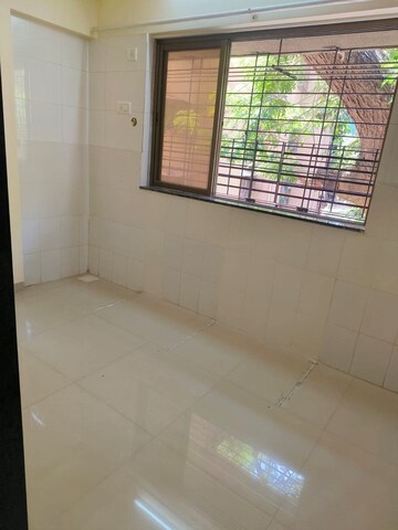 Room in 1 BHK Apartment at Andheri West – for Rent
