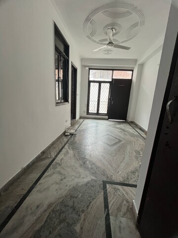 Bathroom in 1 BHK Builder Floor at Neb Sarai – for Rent