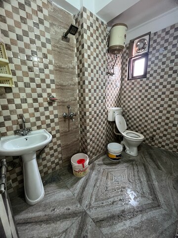 Bathroom in 1 BHK Builder Floor at Neb Sarai – for Rent