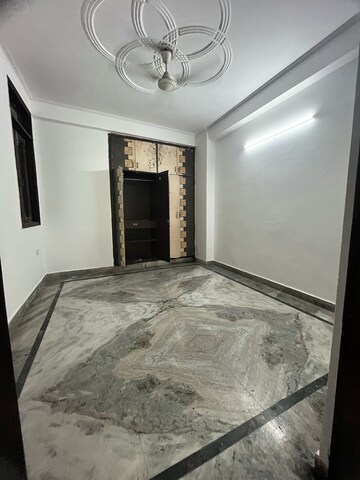Room in 1 BHK Builder Floor at Neb Sarai – for Rent