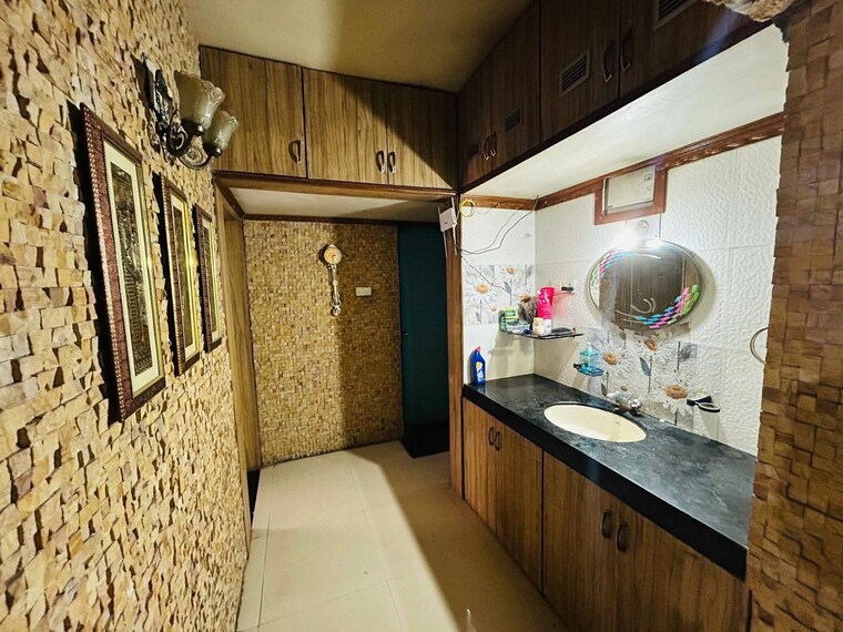 Attached Bathroom, ip extension 4 Bedroom 1600 Sq.Ft. Apartment In Ip Extension Delhi 9026686