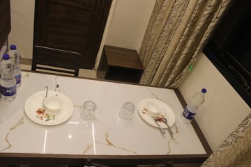 Furnished Amenities in 4 BHK Villa at Kopar Khairane – for Rent