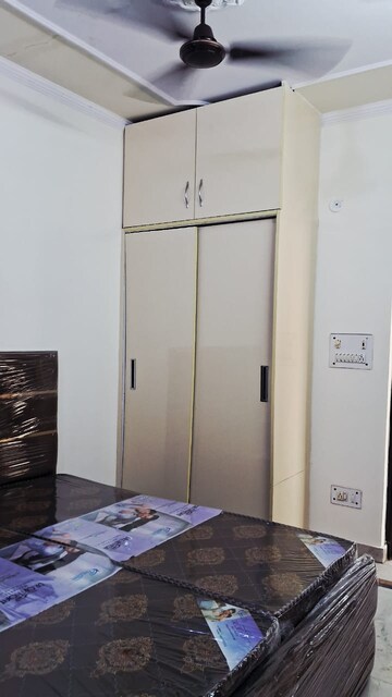 Furnished Amenities in 2 BHK Builder Floor at Subhash Nagar – for Rent