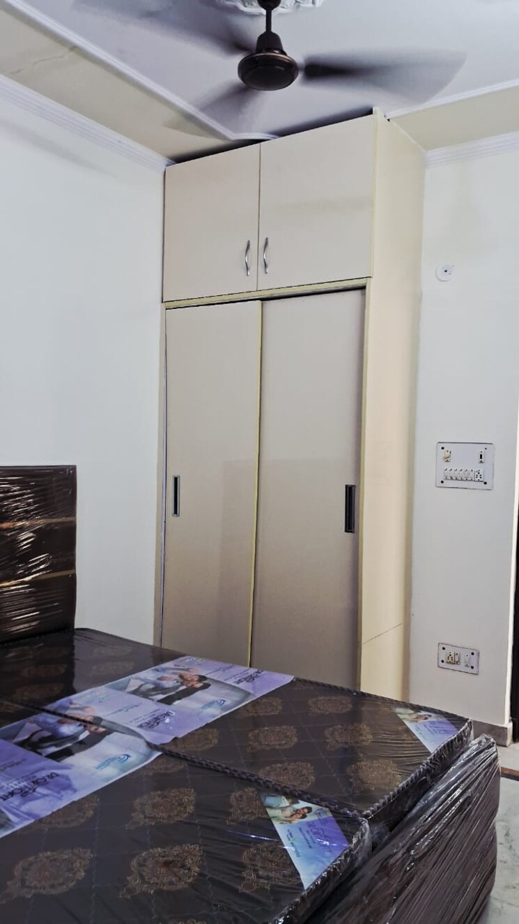 undefined, subhash nagar 2 Bedroom 110 Sq.Yd. Builder Floor In Subhash Nagar Delhi 9026711