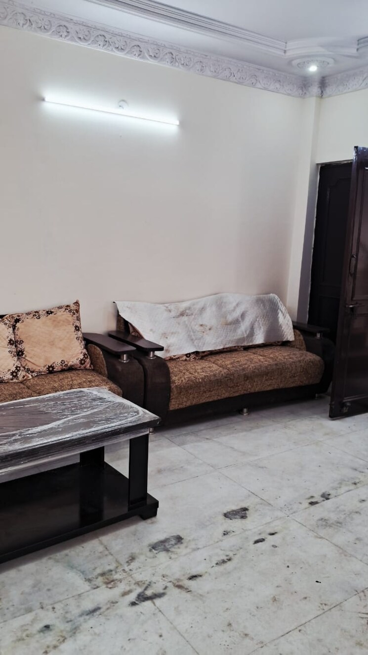 Living Room, subhash nagar 2 Bedroom 110 Sq.Yd. Builder Floor In Subhash Nagar Delhi 9026711