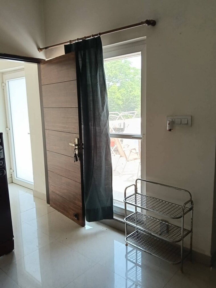 Room, ip extension 2 Bedroom 1100 Sq.Ft. Apartment In Ip Extension Delhi 9026709