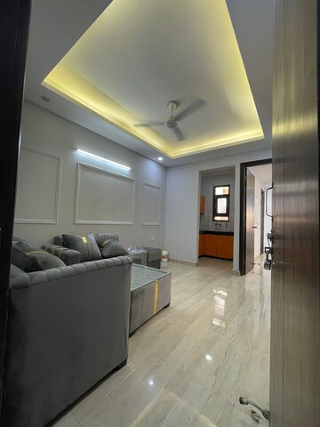 Room in 1 BHK Builder Floor at Saket – for Rent