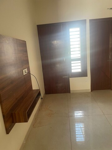 Room in 2 BHK Independent House at Sector 77 – for Rent
