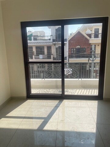 2 BHK Independent House For Rent in Sector 77