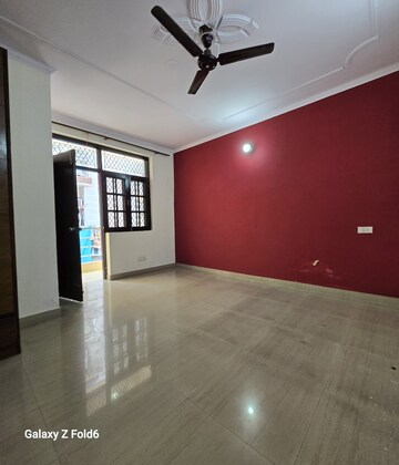 Room in 2 BHK Builder Floor at Palm Residency Chhatarpur, Chattarpur – for Rent