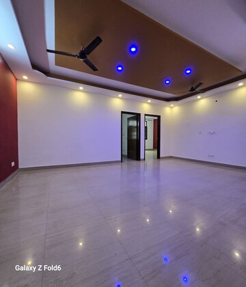 Room in 2 BHK Builder Floor at Palm Residency Chhatarpur, Chattarpur – for Rent